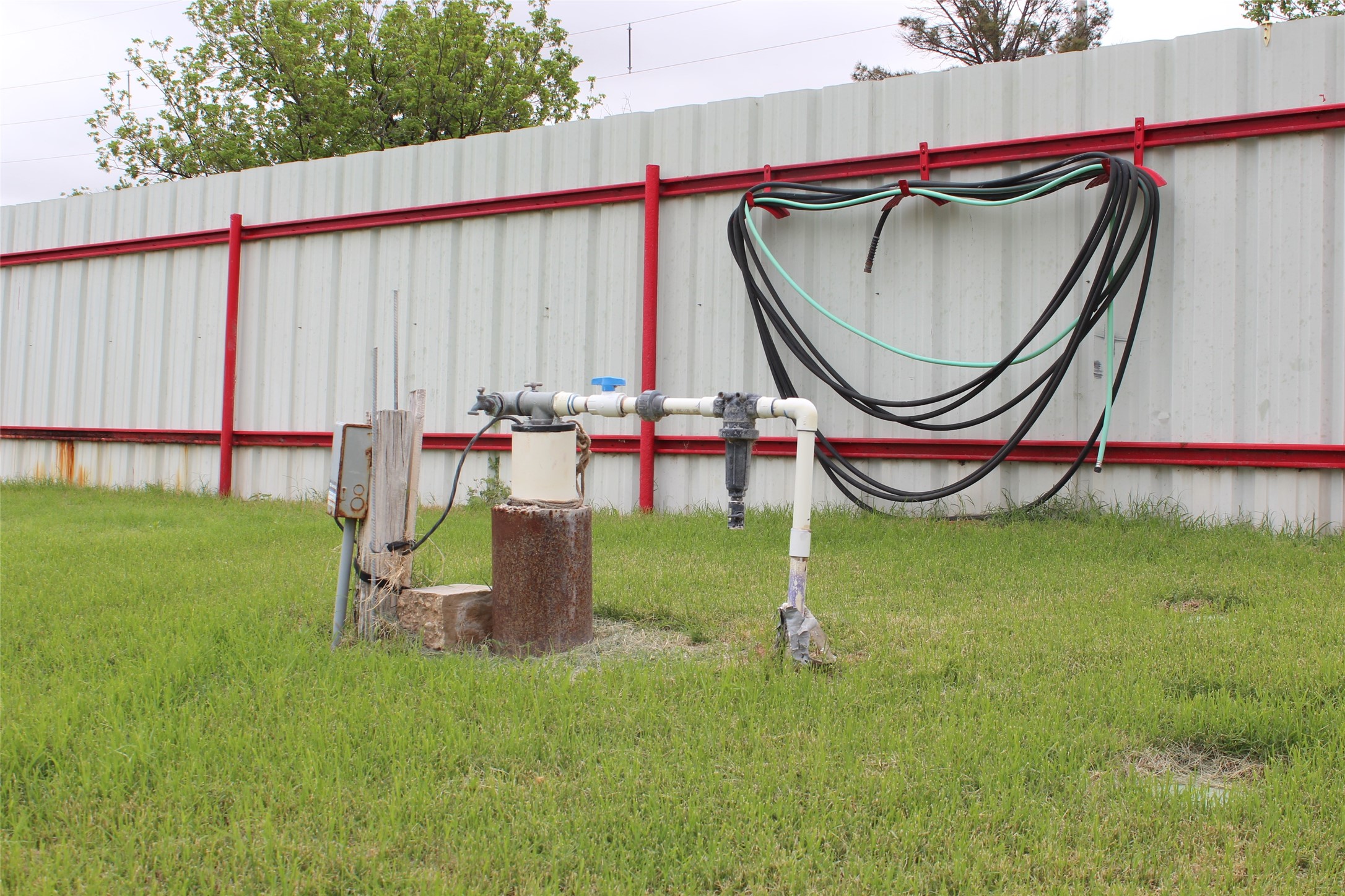 220 N 14th Avenue Munday TX 76371