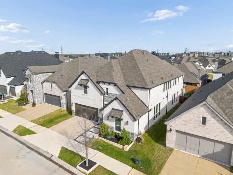 3613 Damsel Mackenzie Street Lewisville TX 75056