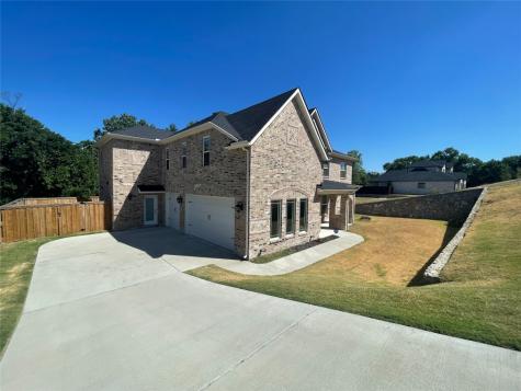 1649 Carriage Creek Drive Desoto TX 75115