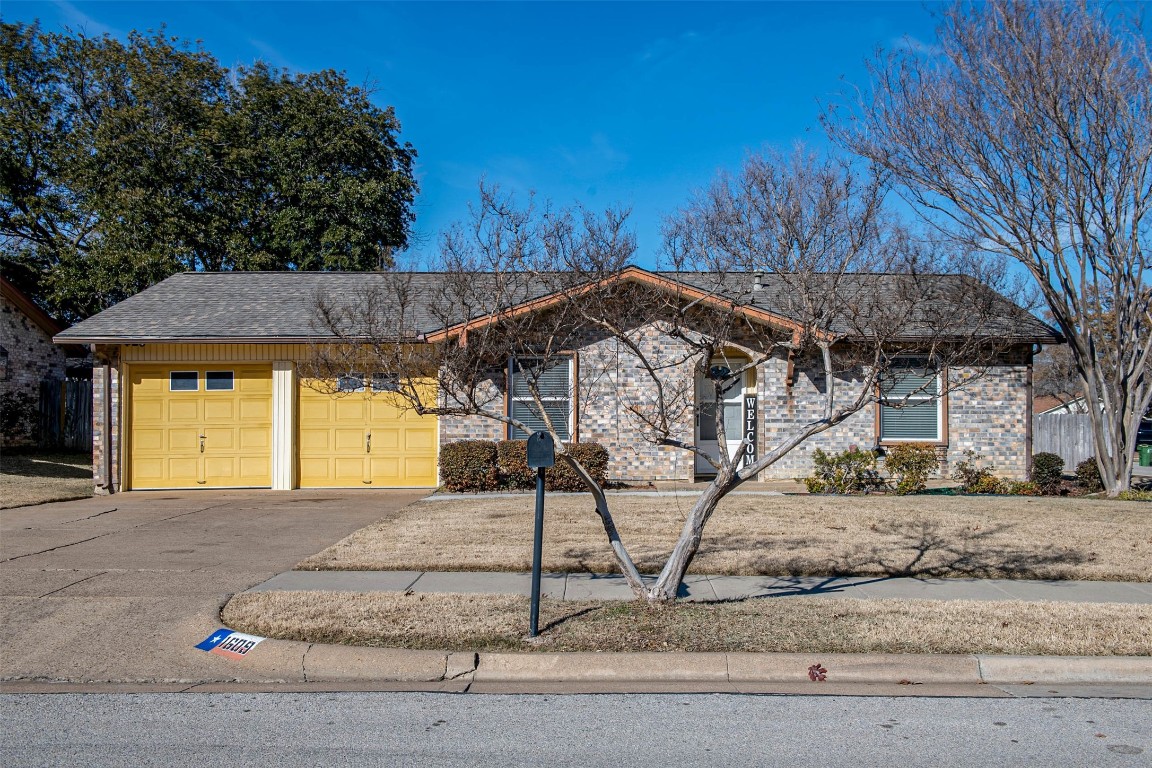 1609 Natches Drive Arlington TX 76014