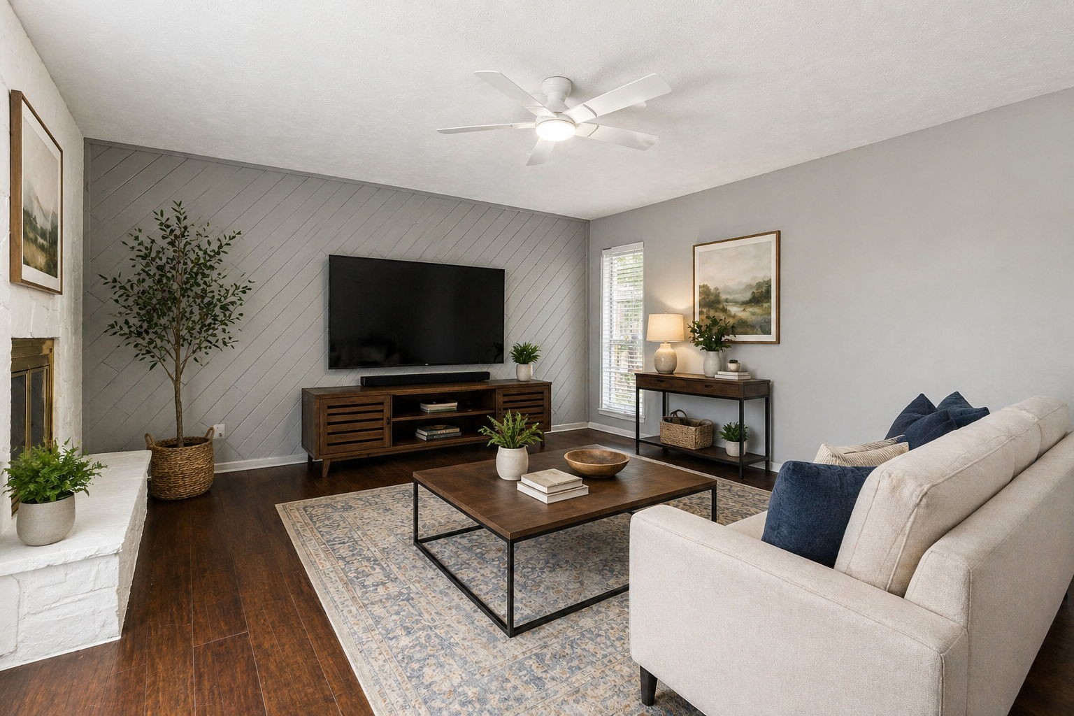 1833 Woodbury Carrollton TX 75007
