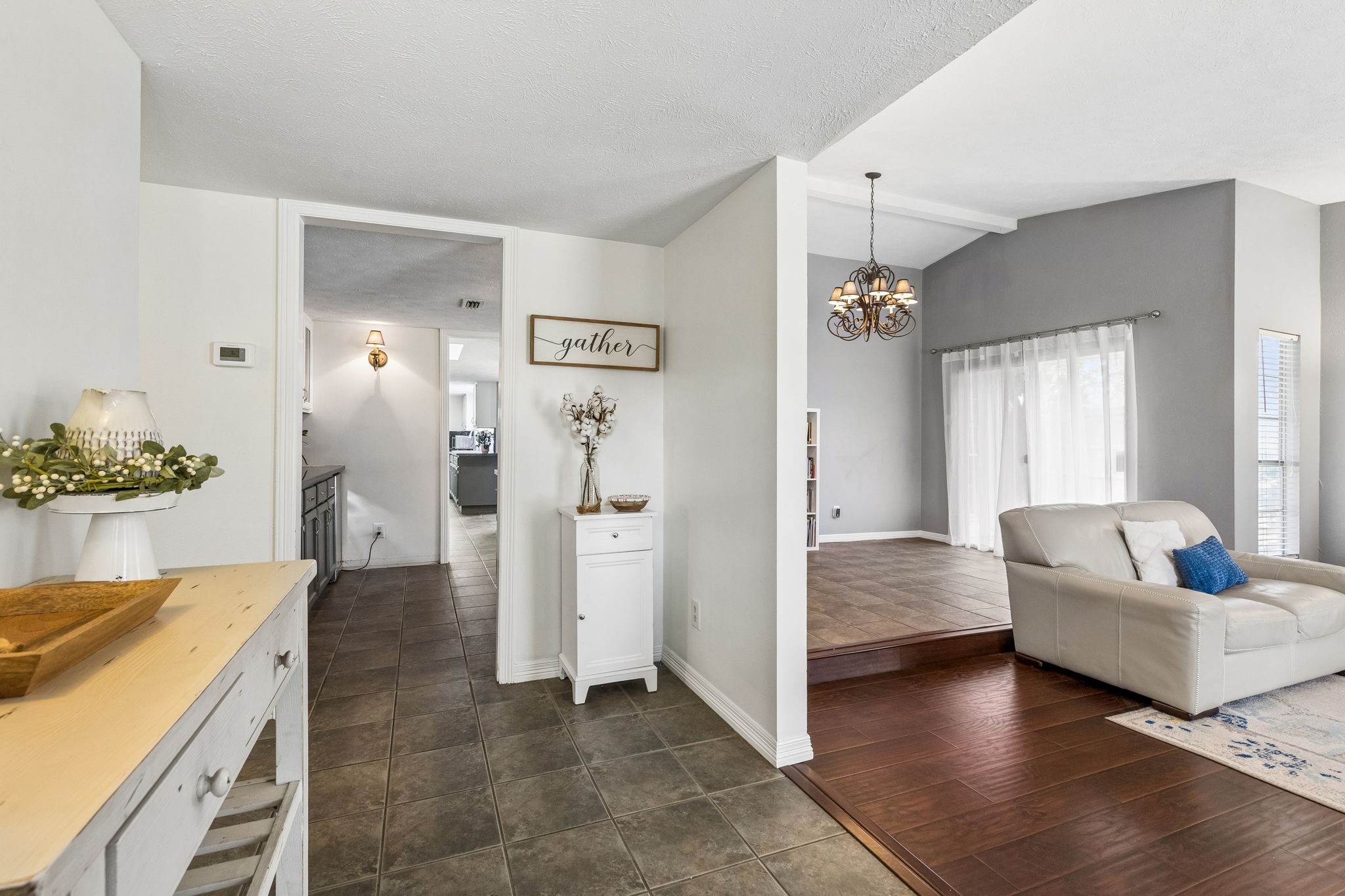 1833 Woodbury Carrollton TX 75007