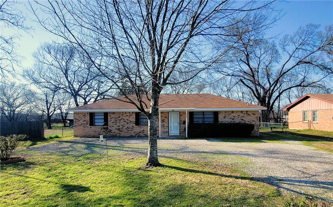 603 S Waco Street Groesbeck TX 76642