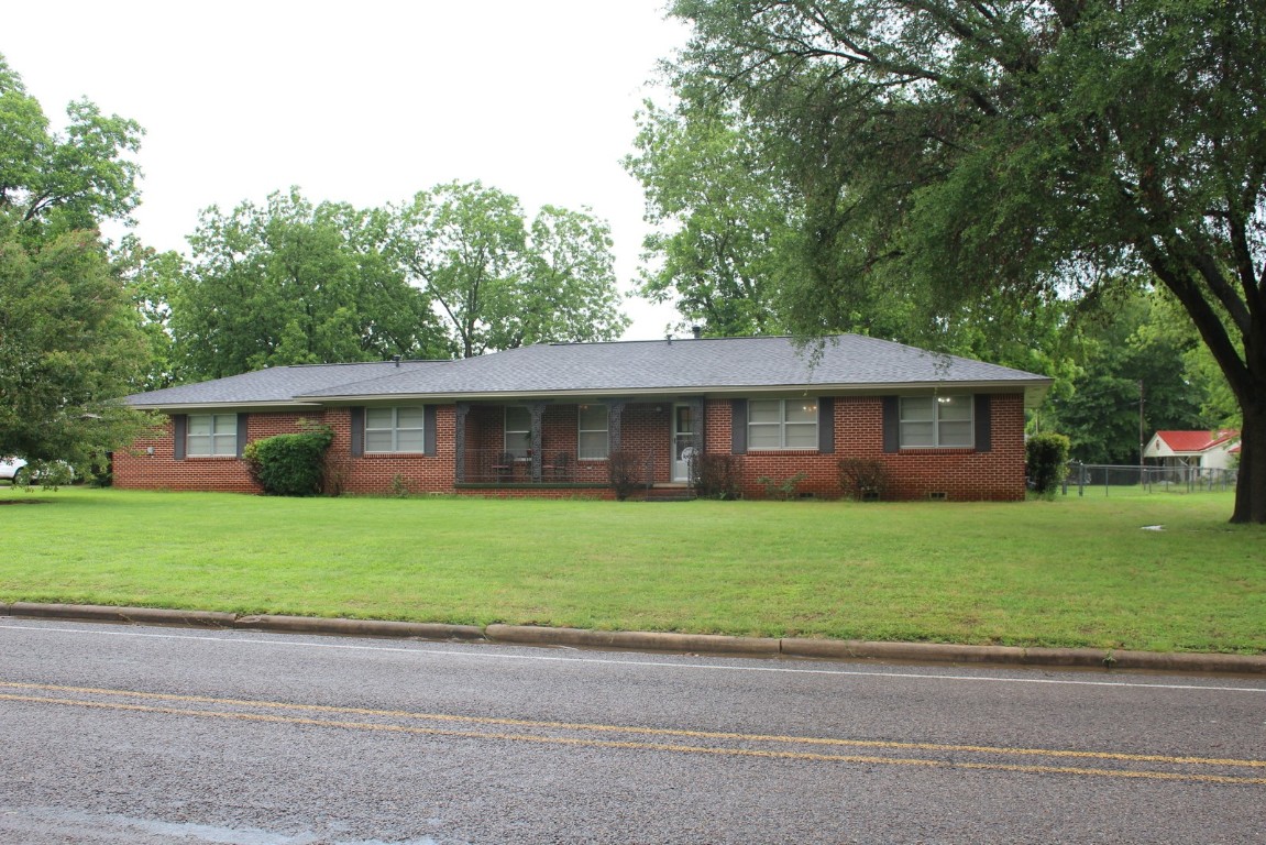 519 S Walnut Street Winnsboro TX 75494