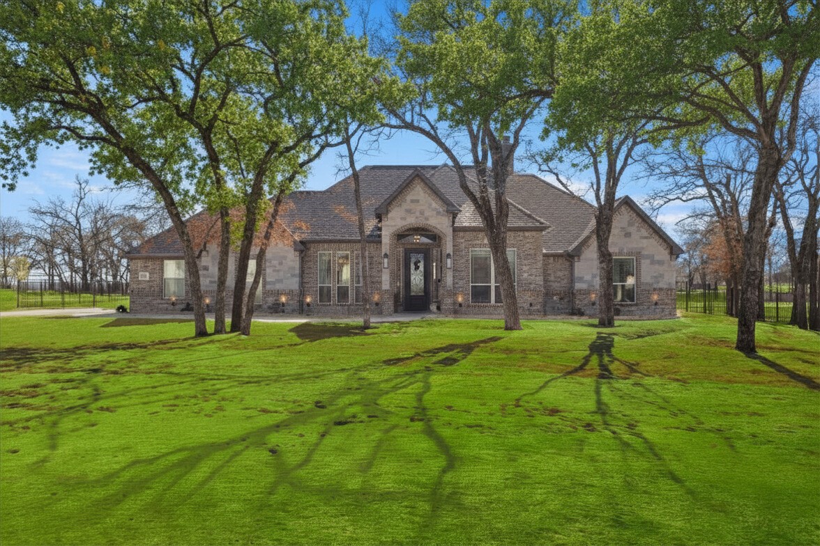 703 Winkler Way Springtown TX 76082
