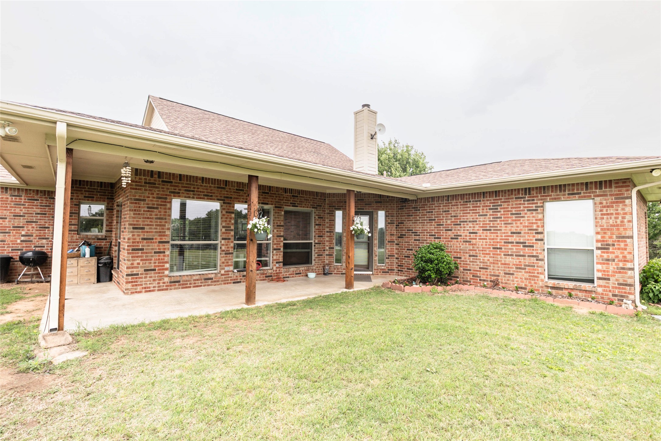 2168 Fruitland Road Sunset TX 76270
