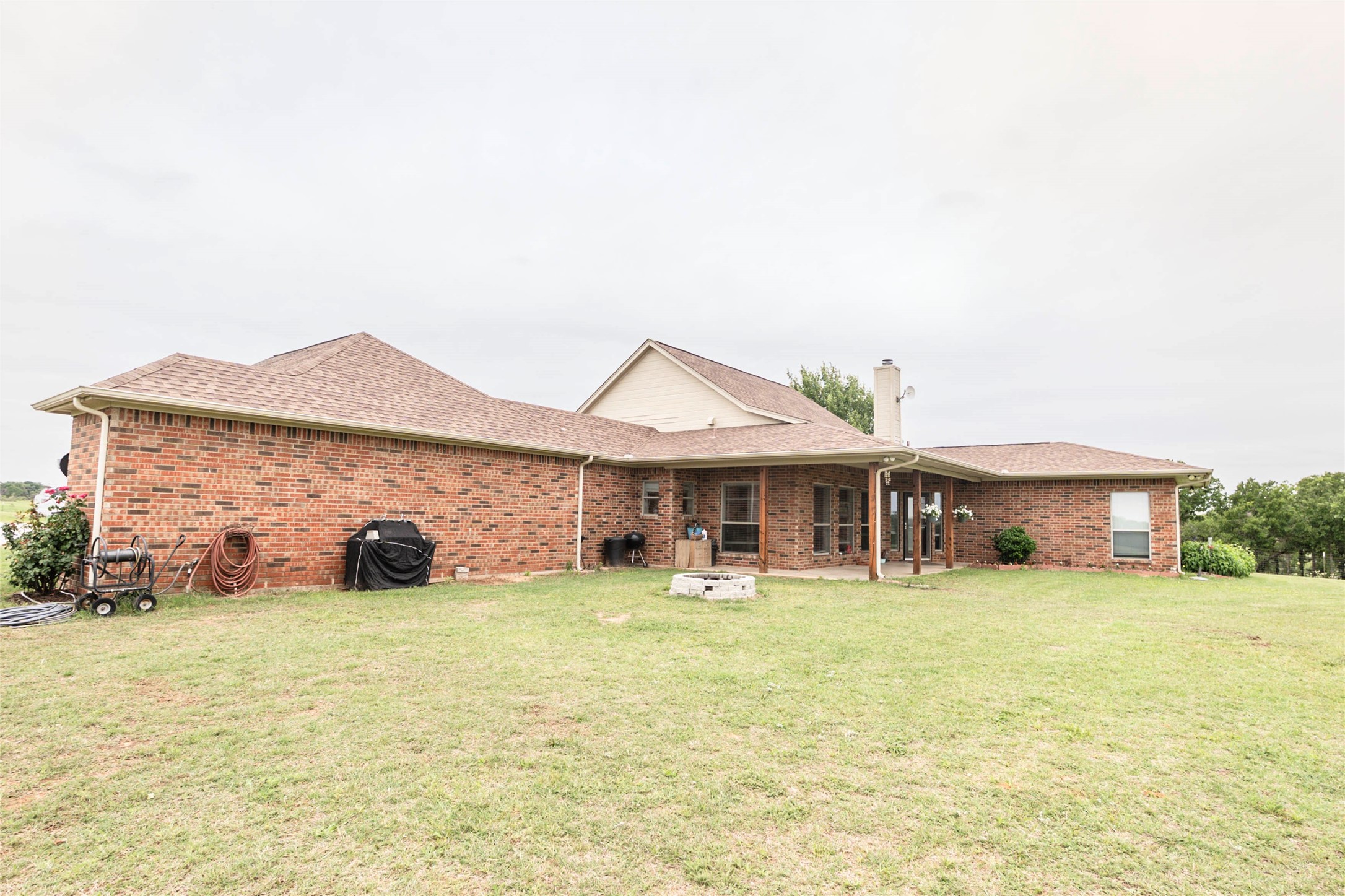 2168 Fruitland Road Sunset TX 76270