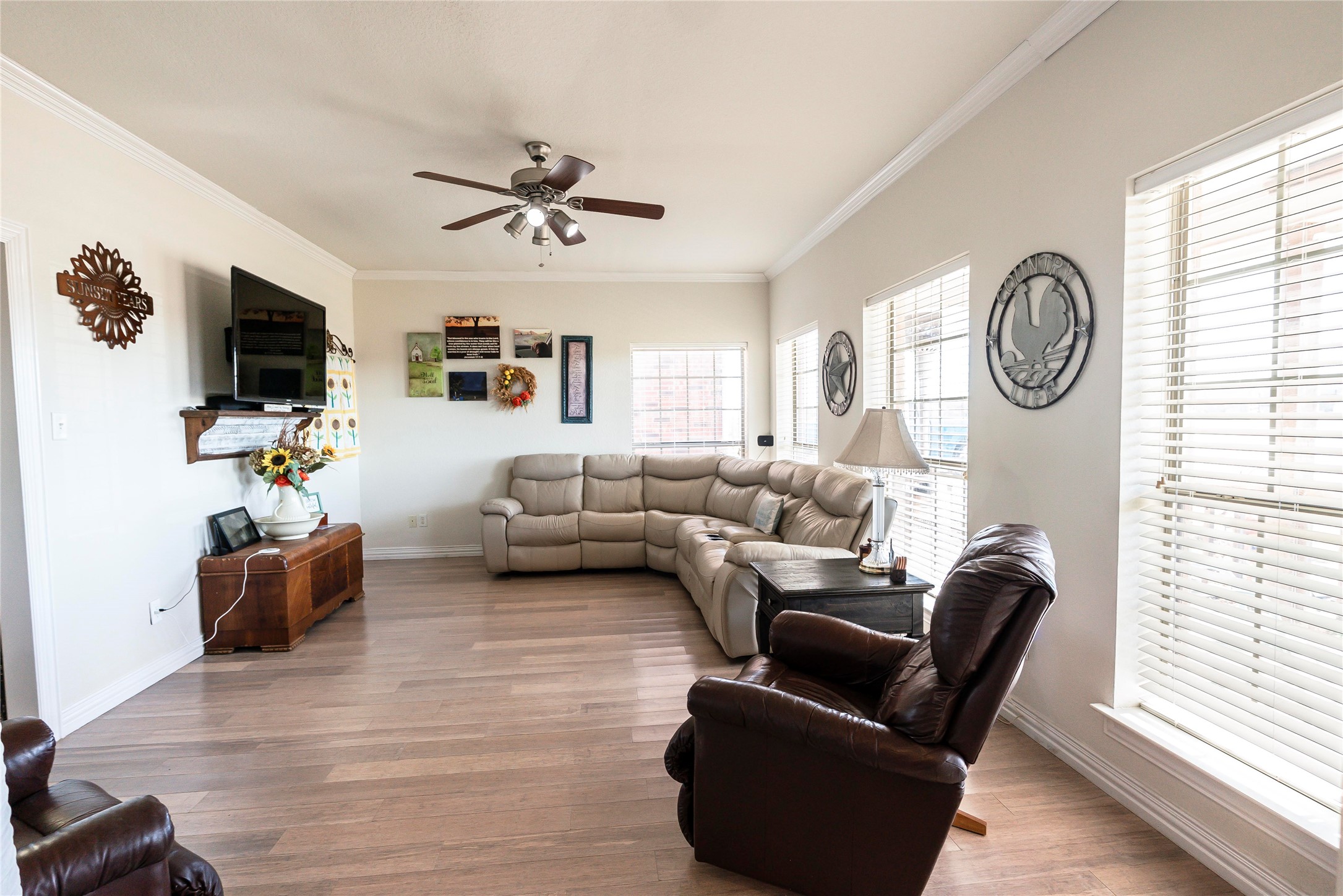 2168 Fruitland Road Sunset TX 76270