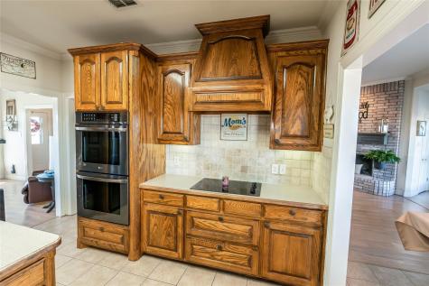 2168 Fruitland Road Sunset TX 76270