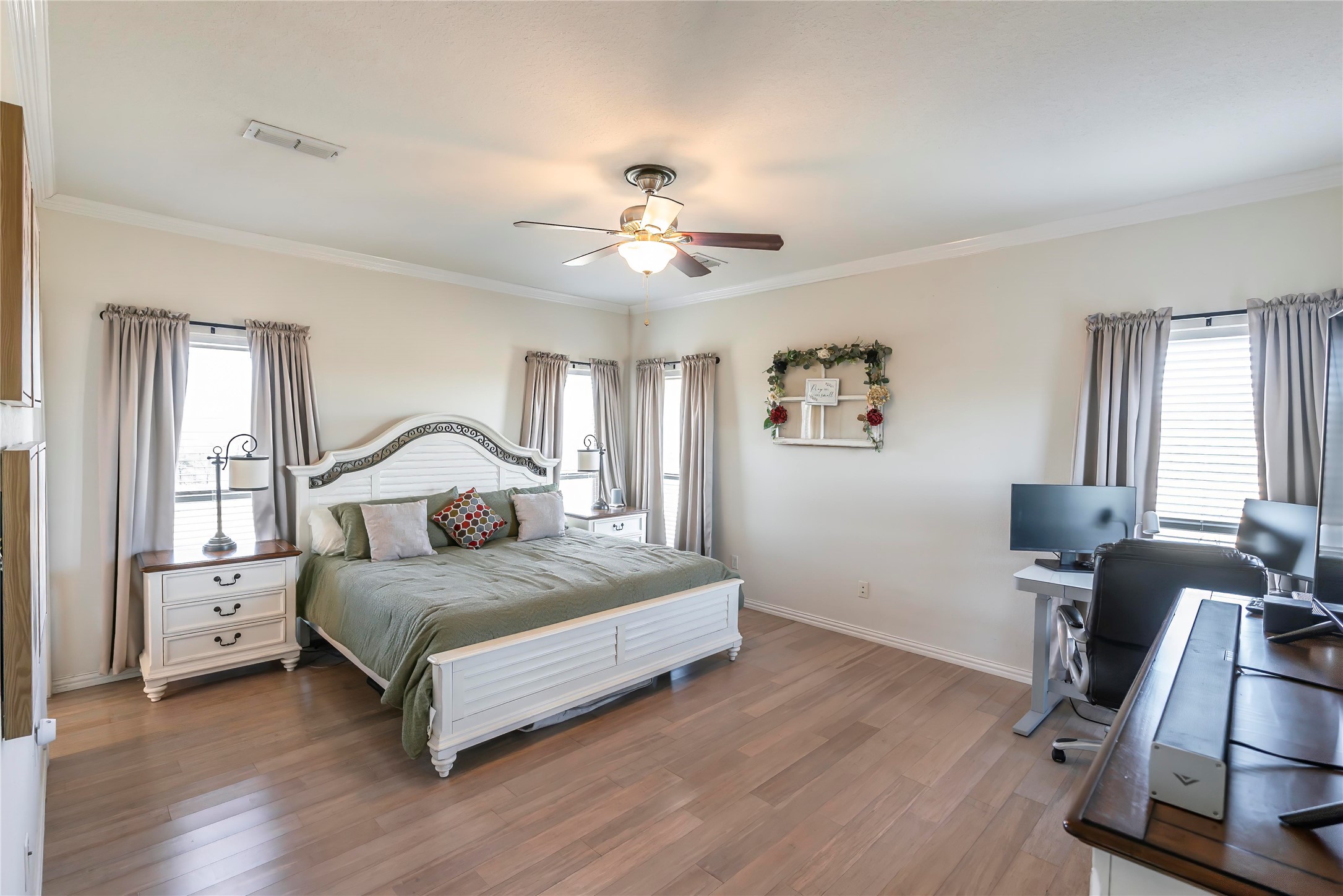 2168 Fruitland Road Sunset TX 76270