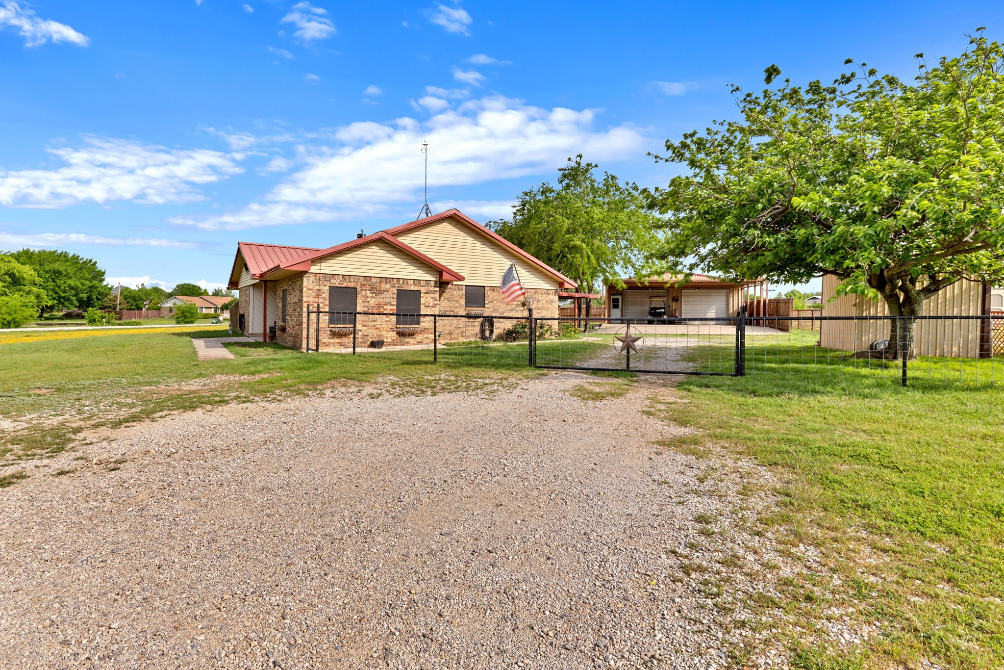 170 Clover Lane Decatur TX 76234