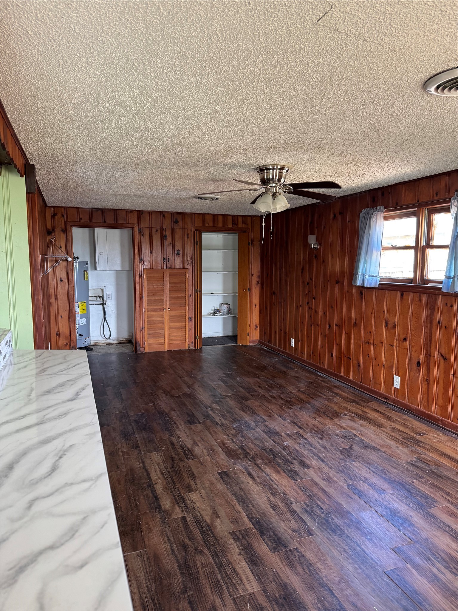 214 E Fourth Henrietta TX 76365