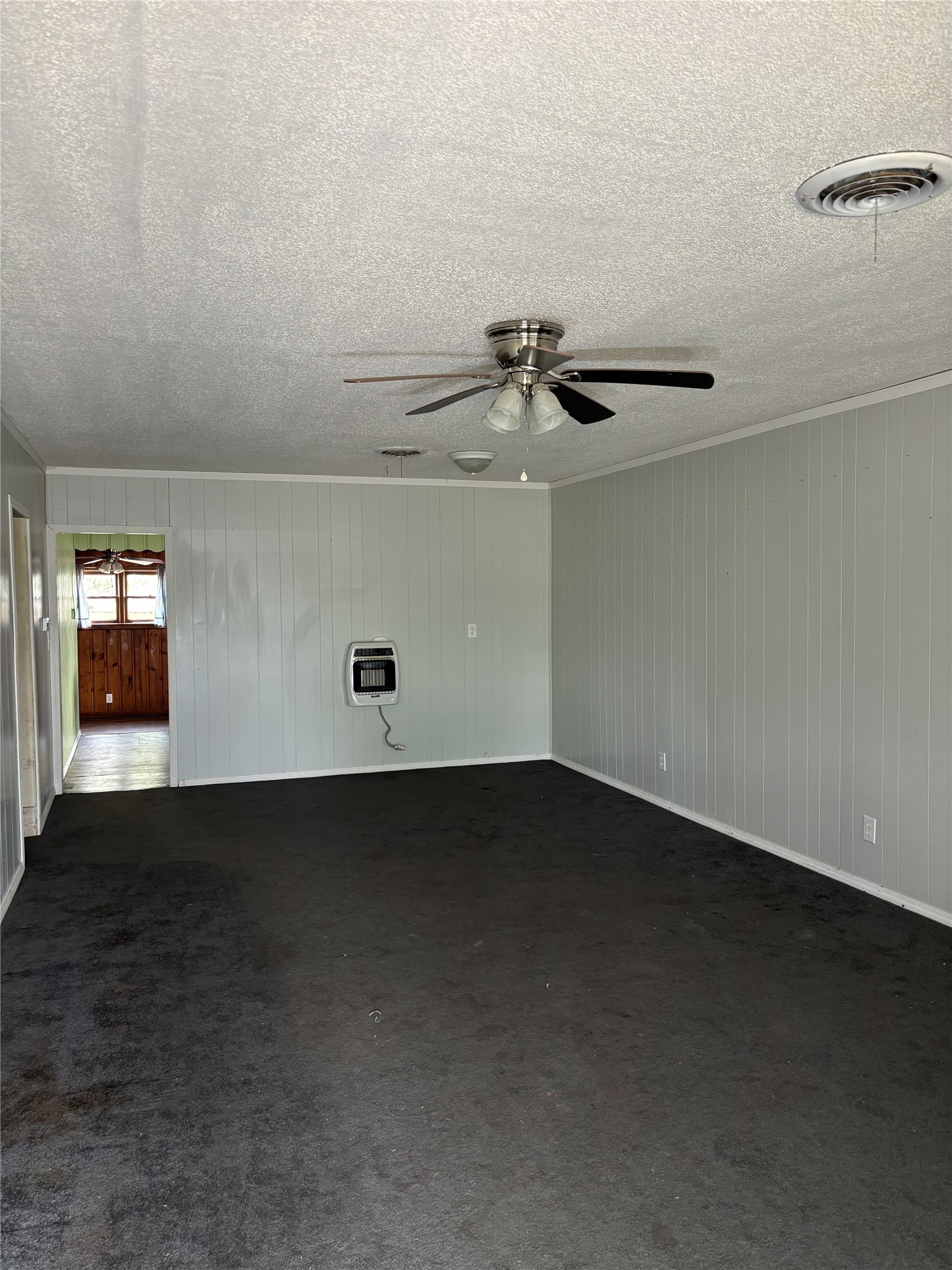 214 E Fourth Henrietta TX 76365