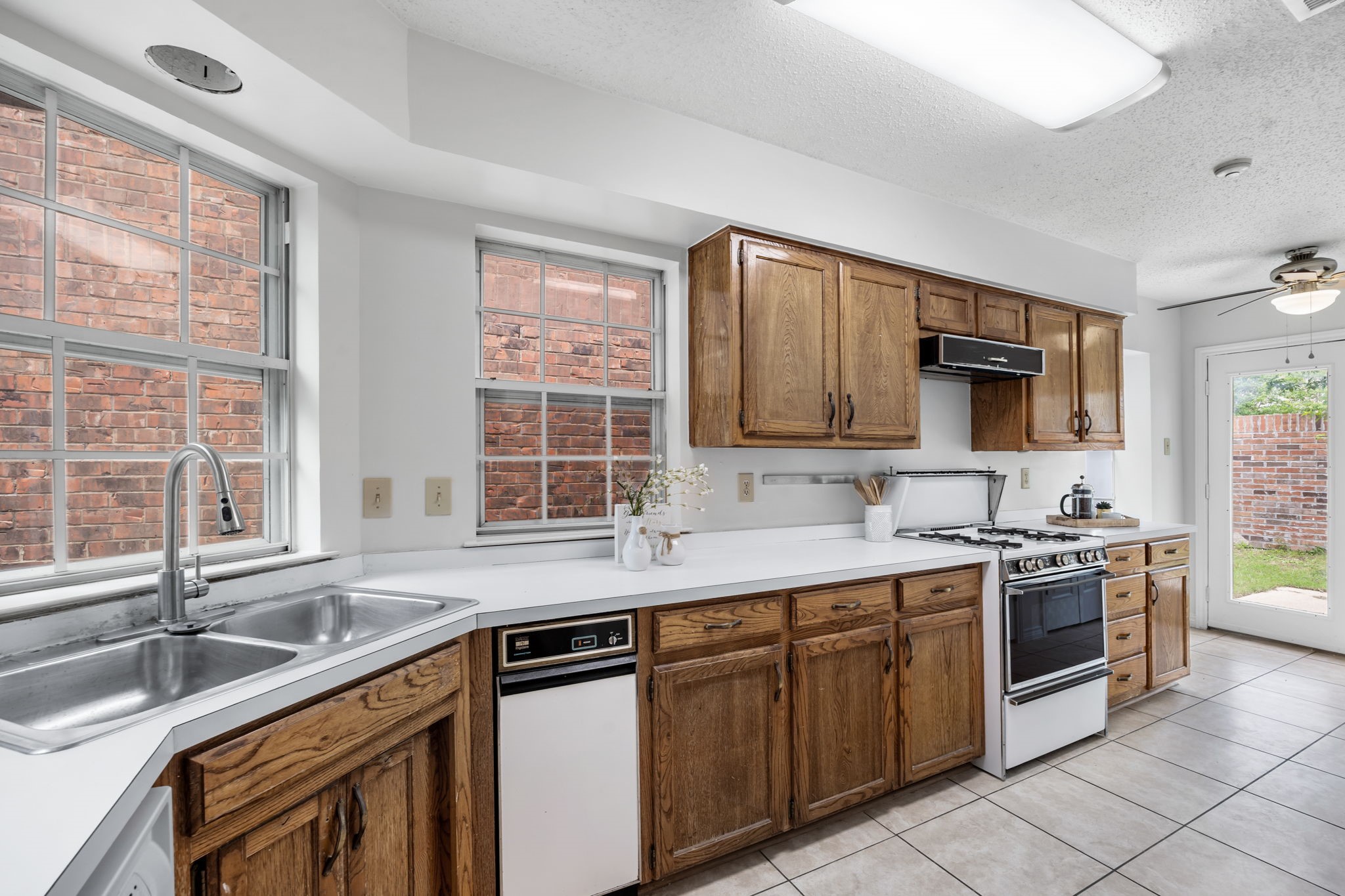 2925 Waterfront Drive Garland TX 75042