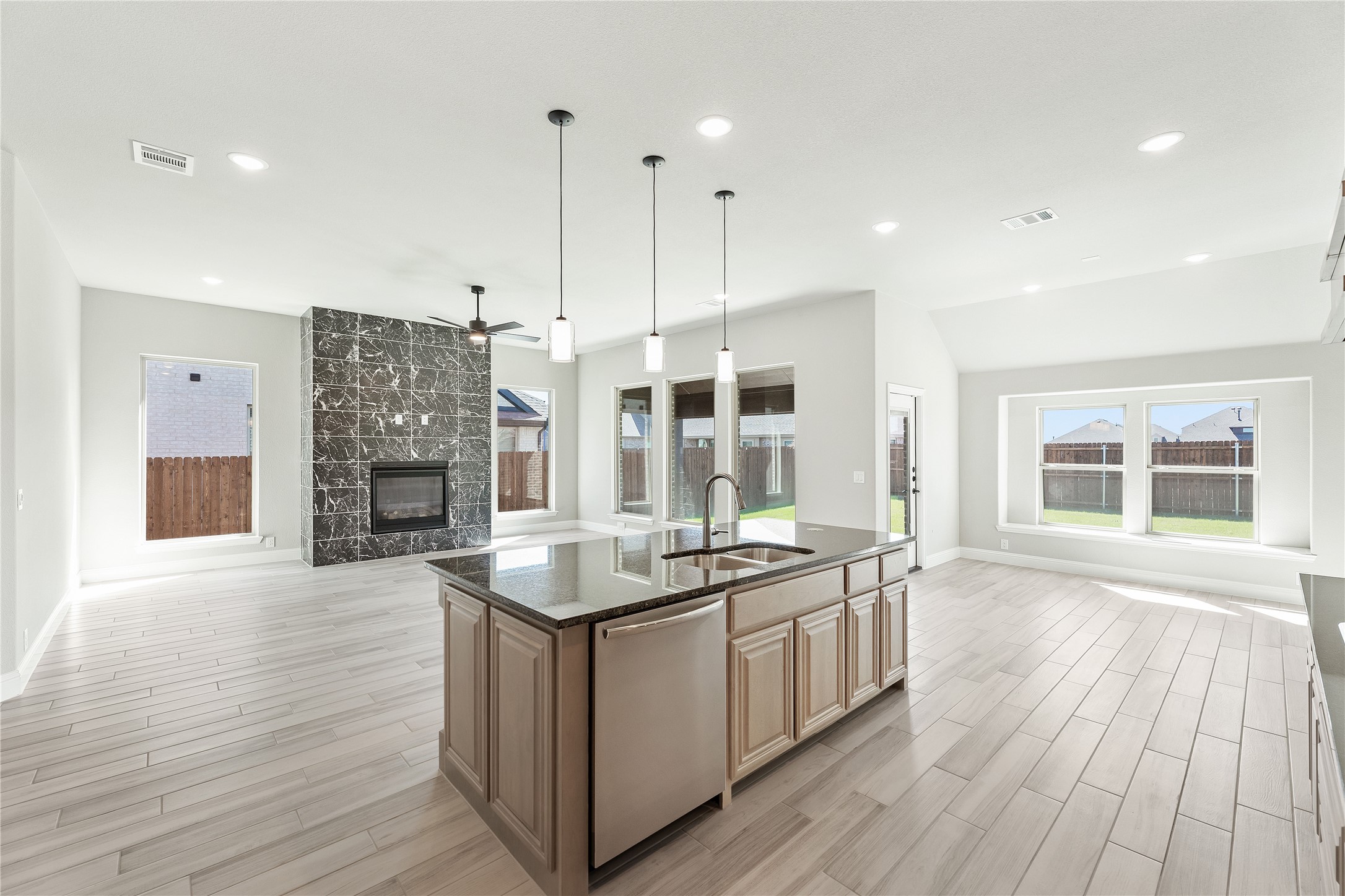 908 Lasalle Drive Red Oak TX 75154