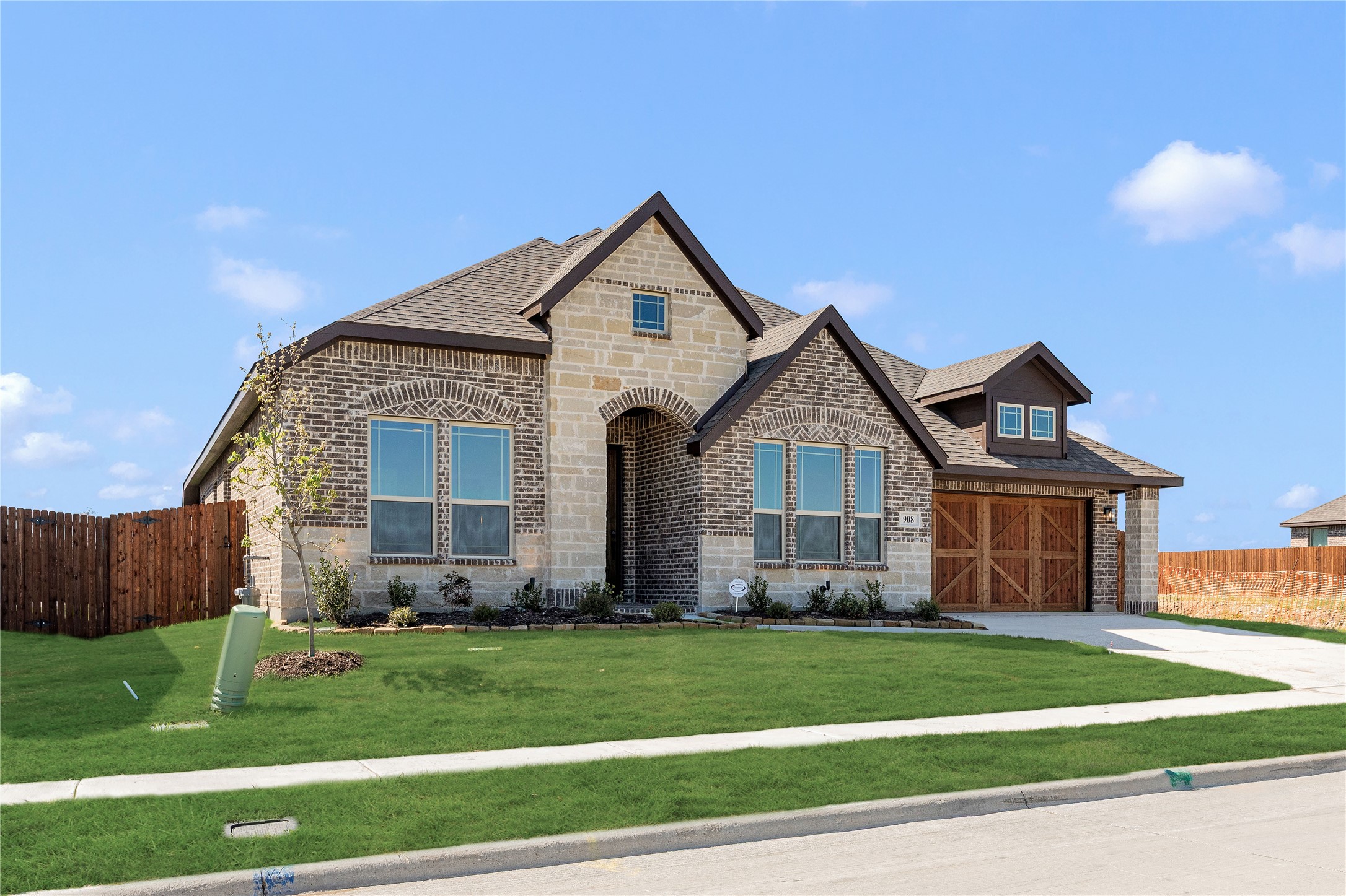 908 Lasalle Drive Red Oak TX 75154