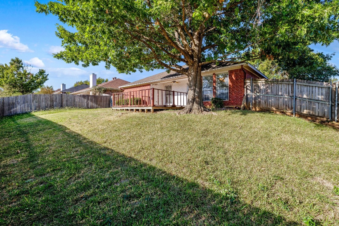 1813 Canterbury Circle Fort Worth TX 76112