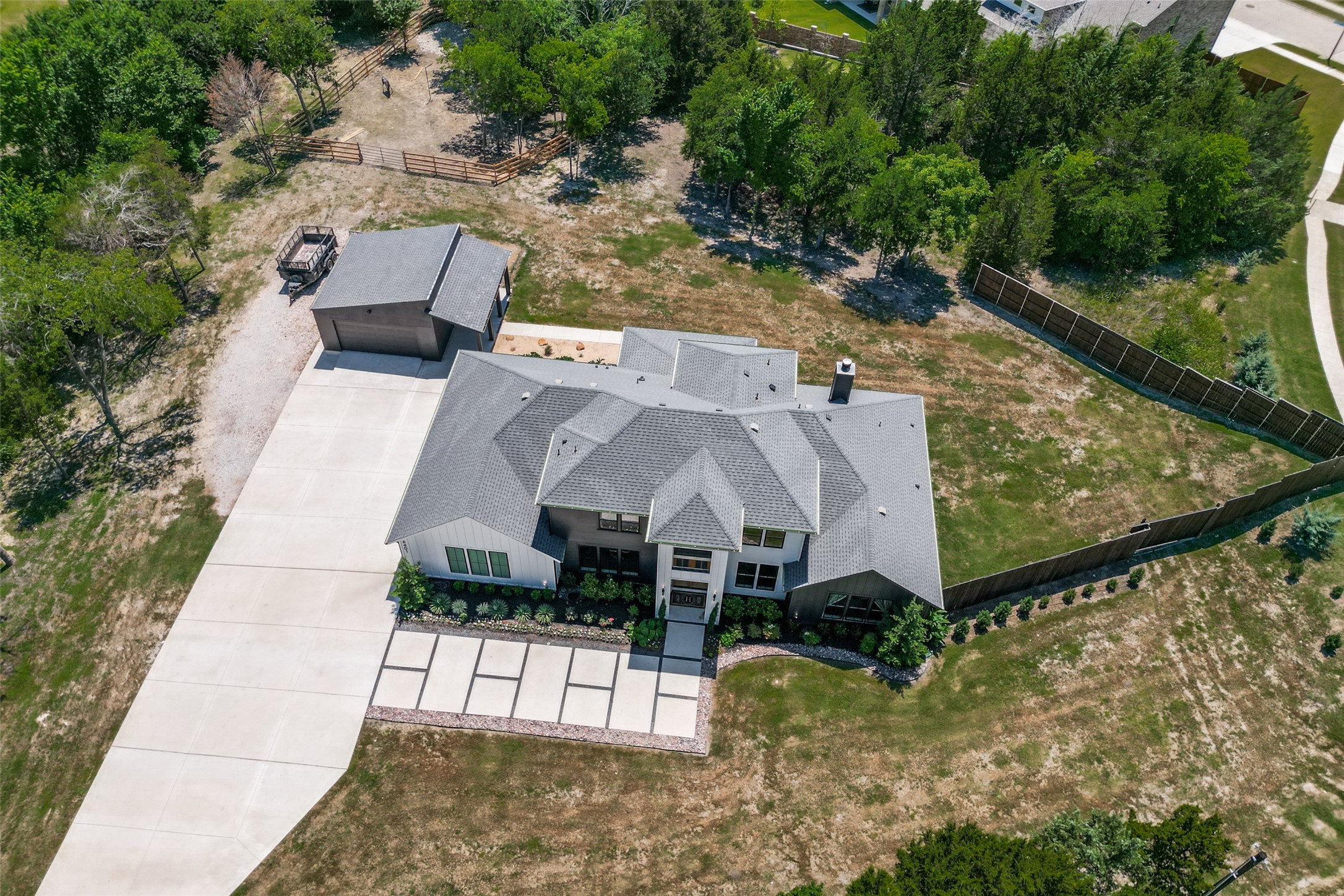 6401 Lyons Road Garland TX 75043
