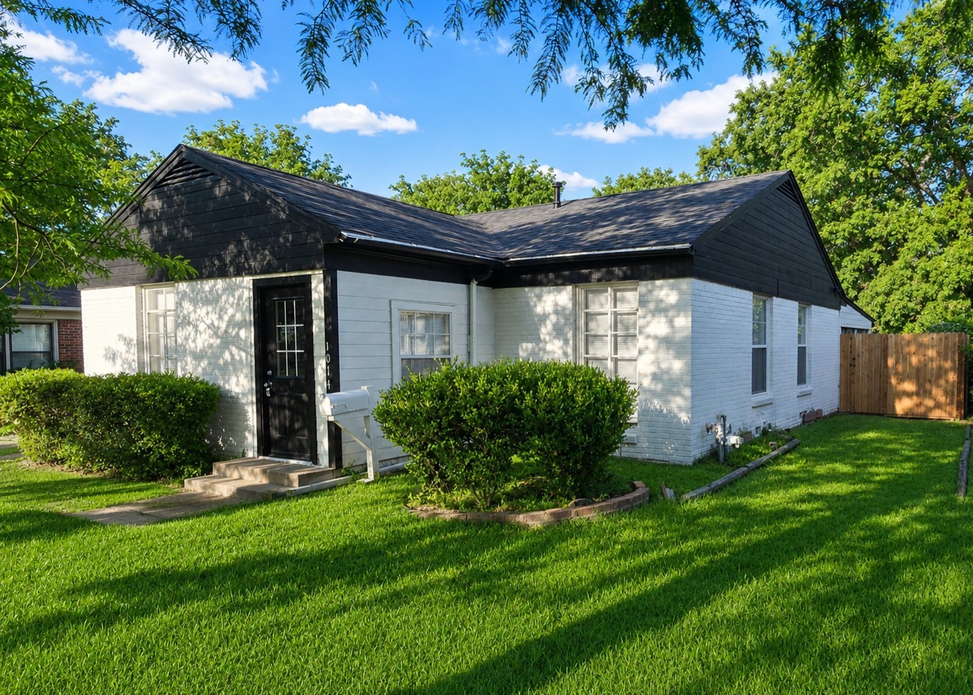 1014 Lucille Street Irving TX 75060