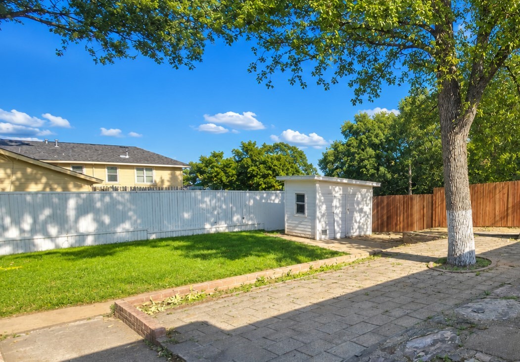 1014 Lucille Street Irving TX 75060