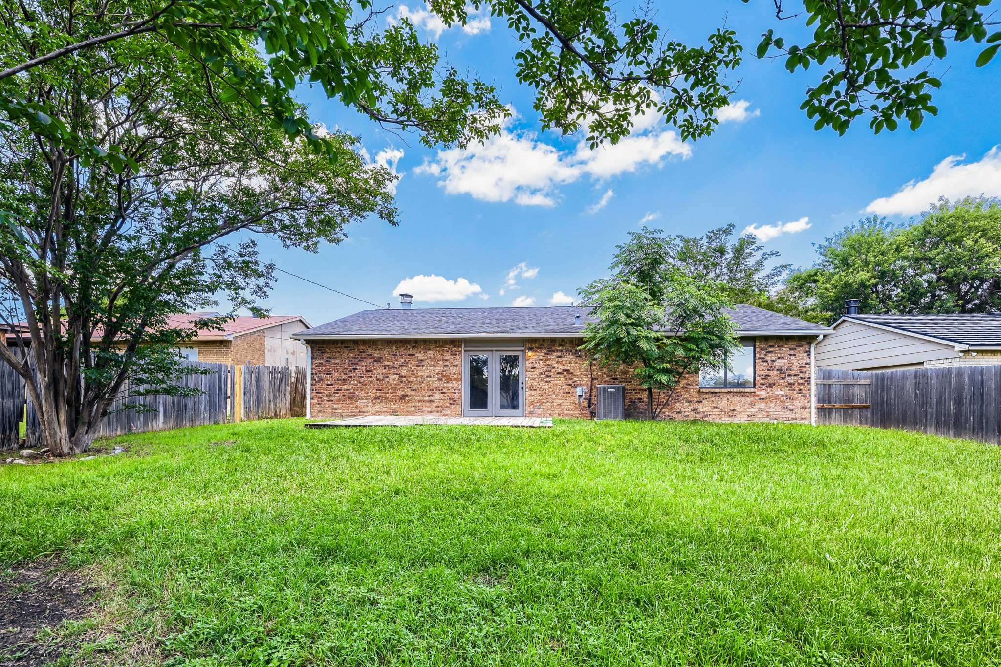 804 Netherland Drive Arlington TX 76017