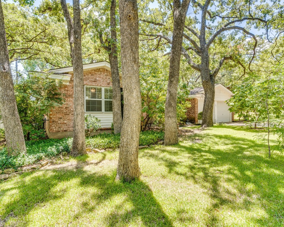 2236 Oak Hill Drive Bedford TX 76022