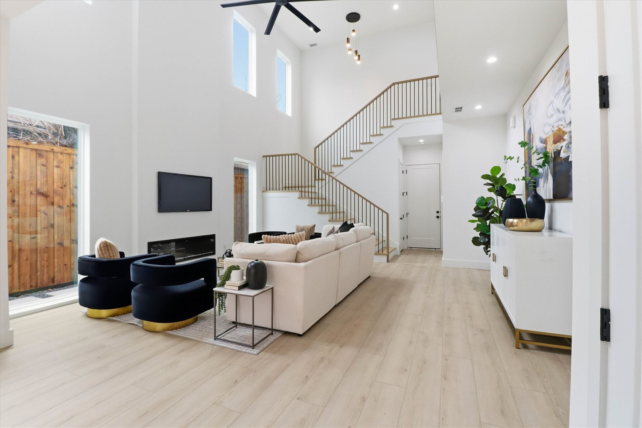 628 Wayne Street Dallas TX 75223
