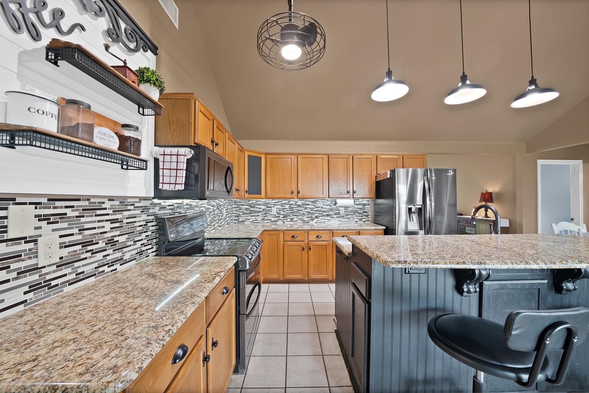 328 E Vaughn Road Cleburne TX 76031
