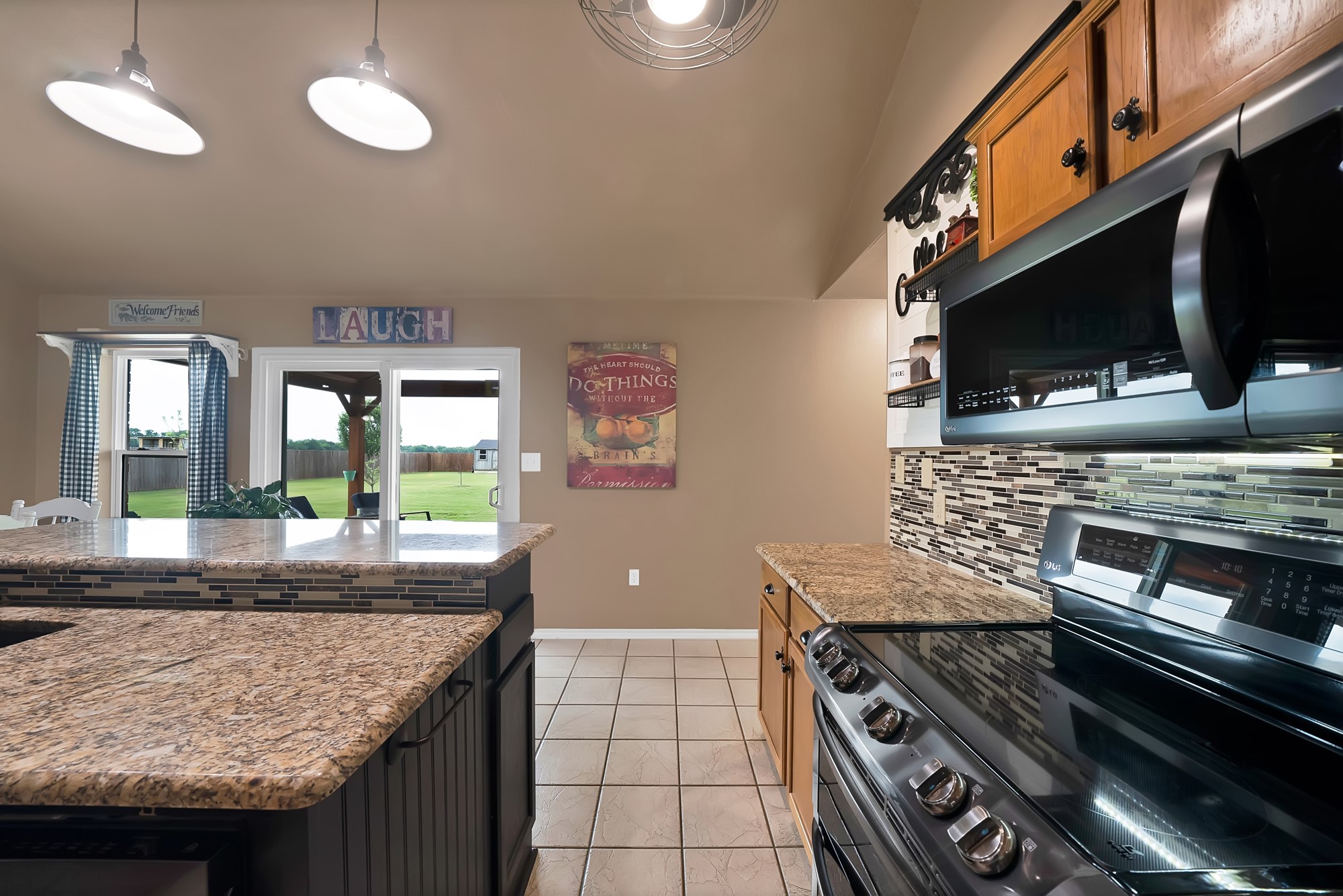 328 E Vaughn Road Cleburne TX 76031