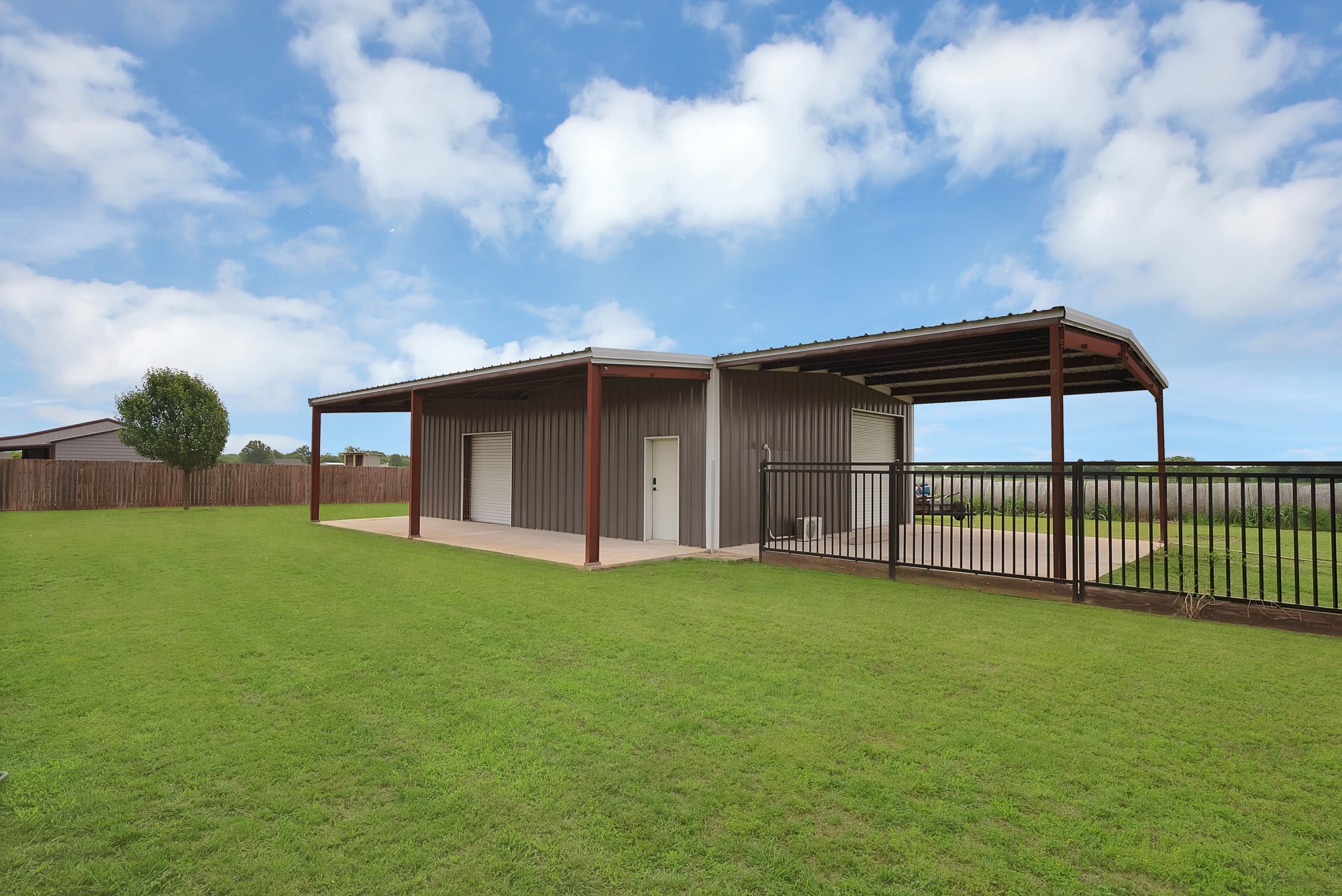 328 E Vaughn Road Cleburne TX 76031