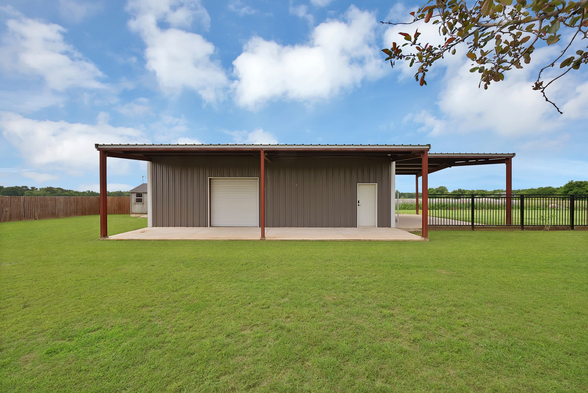 328 E Vaughn Road Cleburne TX 76031