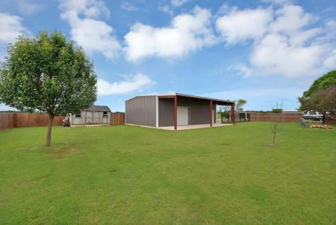328 E Vaughn Road Cleburne TX 76031