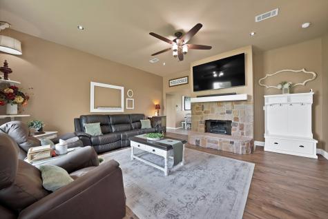 328 E Vaughn Road Cleburne TX 76031