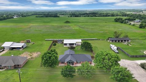 328 E Vaughn Road Cleburne TX 76031