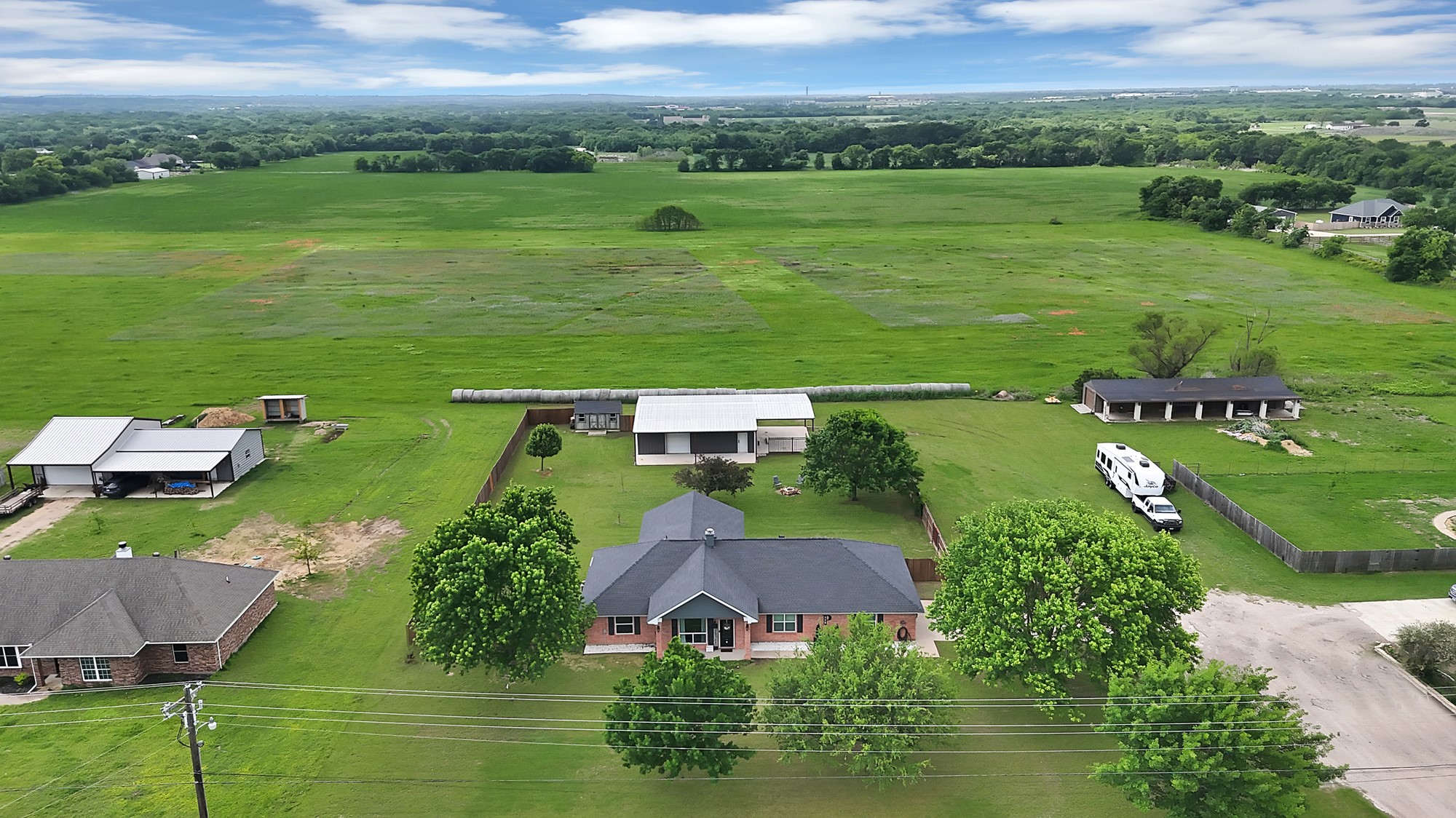 328 E Vaughn Road Cleburne TX 76031