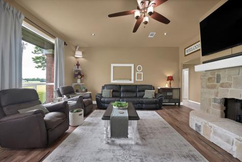 328 E Vaughn Road Cleburne TX 76031