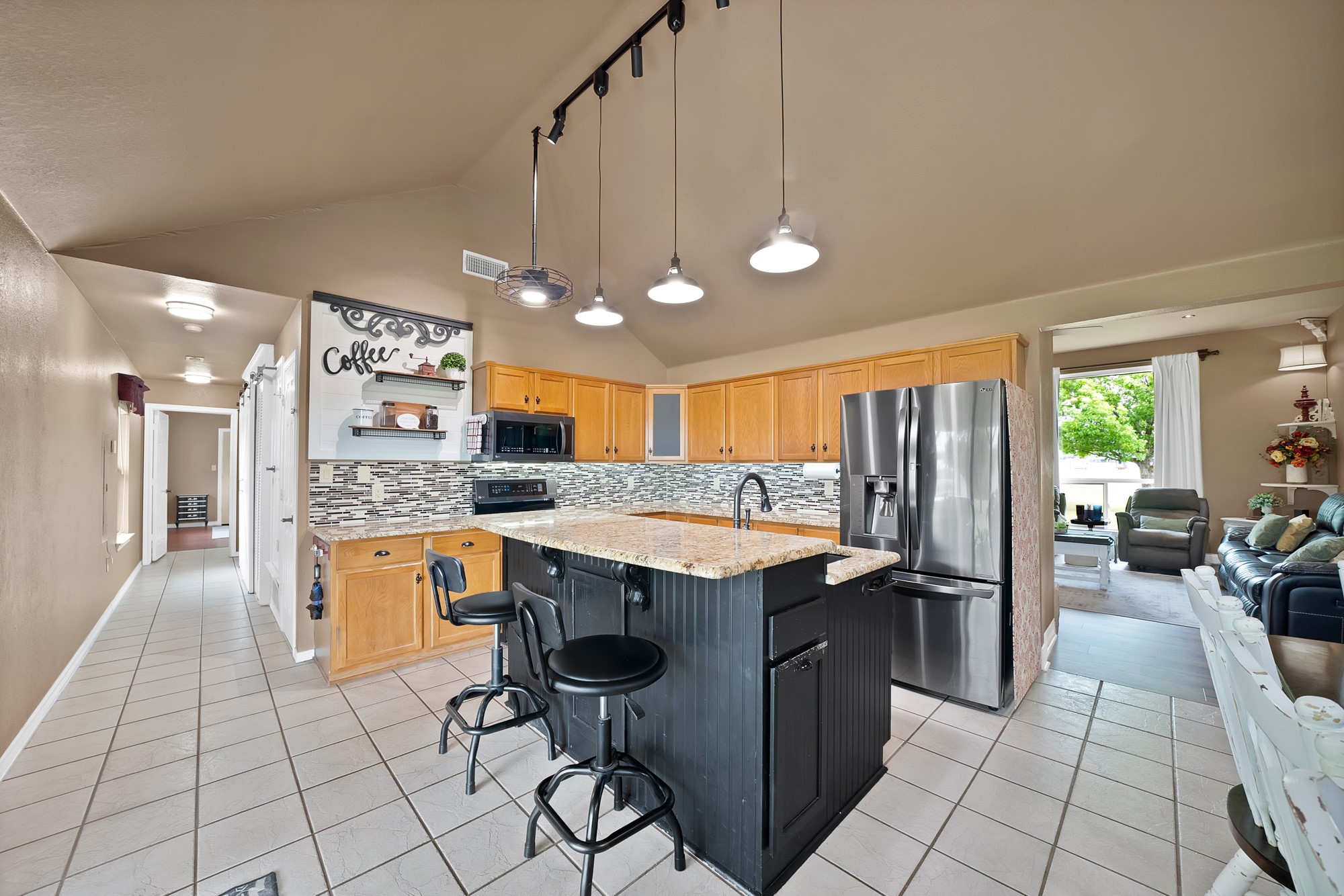 328 E Vaughn Road Cleburne TX 76031