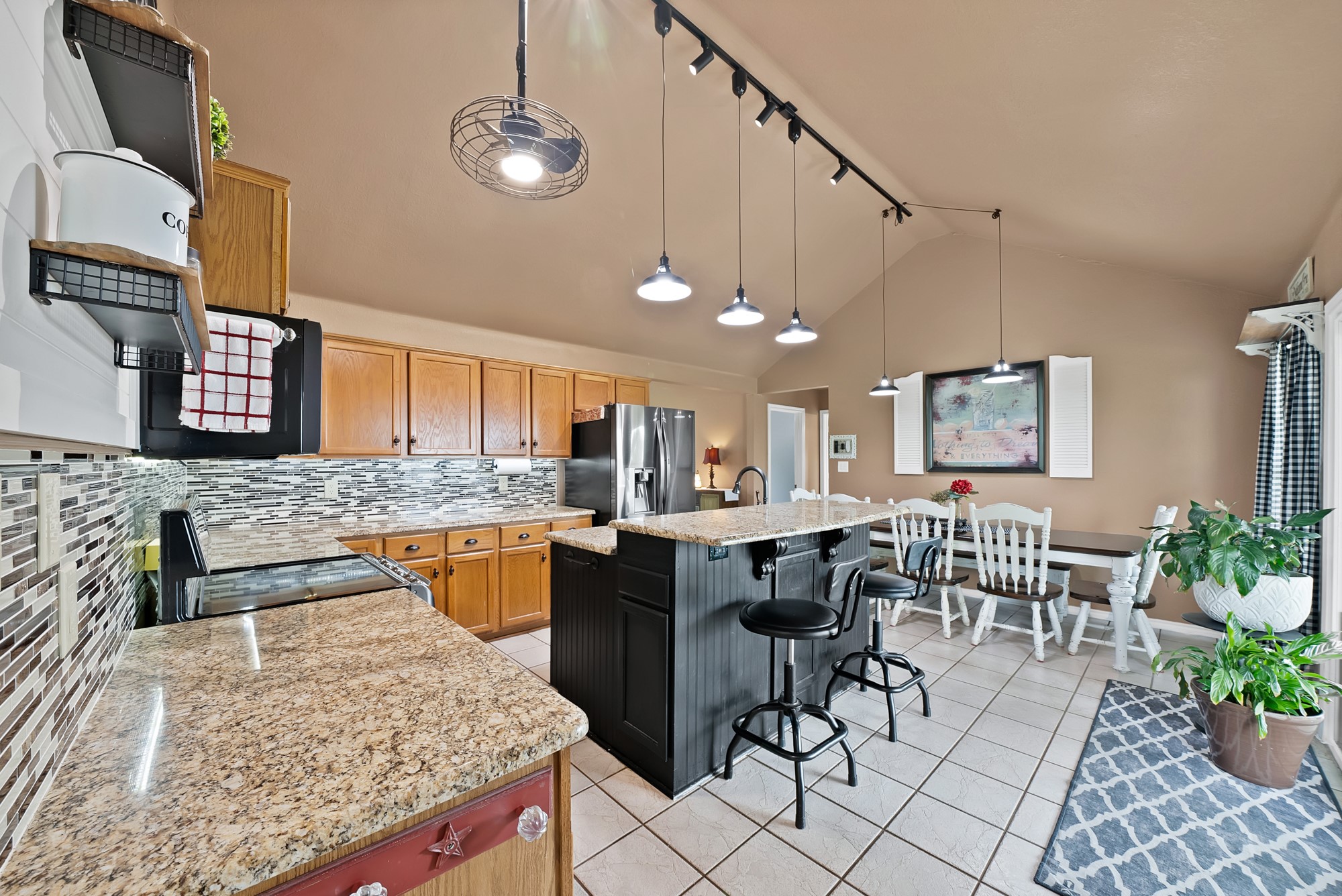 328 E Vaughn Road Cleburne TX 76031