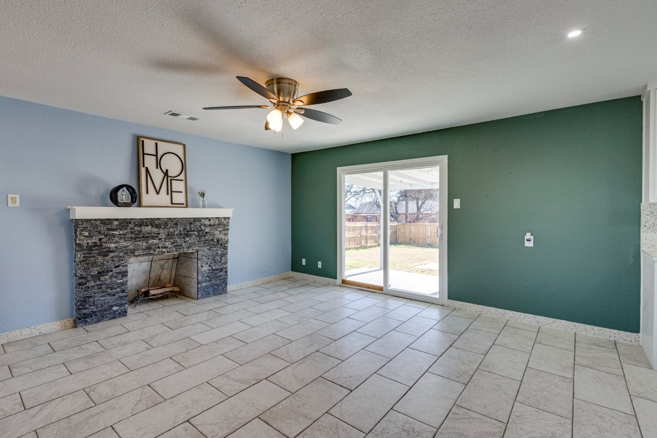 1530 Caravan Trail Dallas TX 75241
