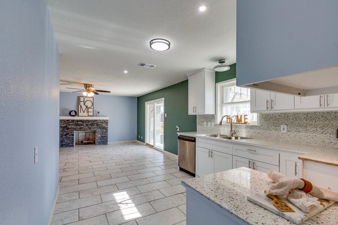 1530 Caravan Trail Dallas TX 75241