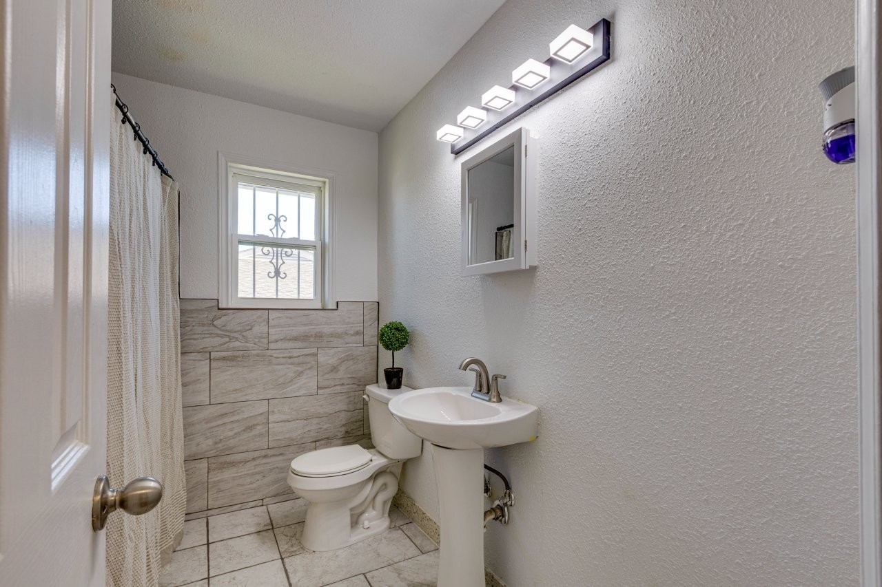 1530 Caravan Trail Dallas TX 75241