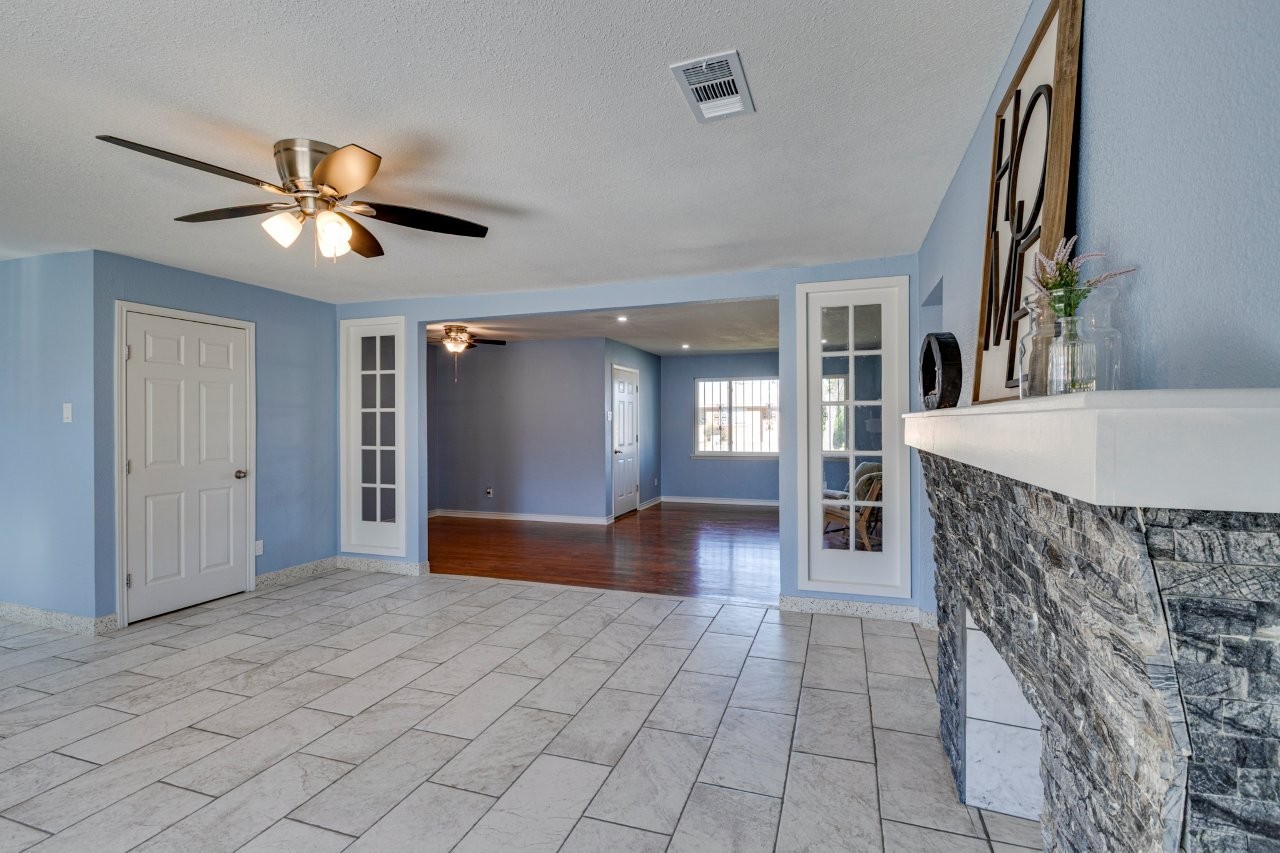 1530 Caravan Trail Dallas TX 75241