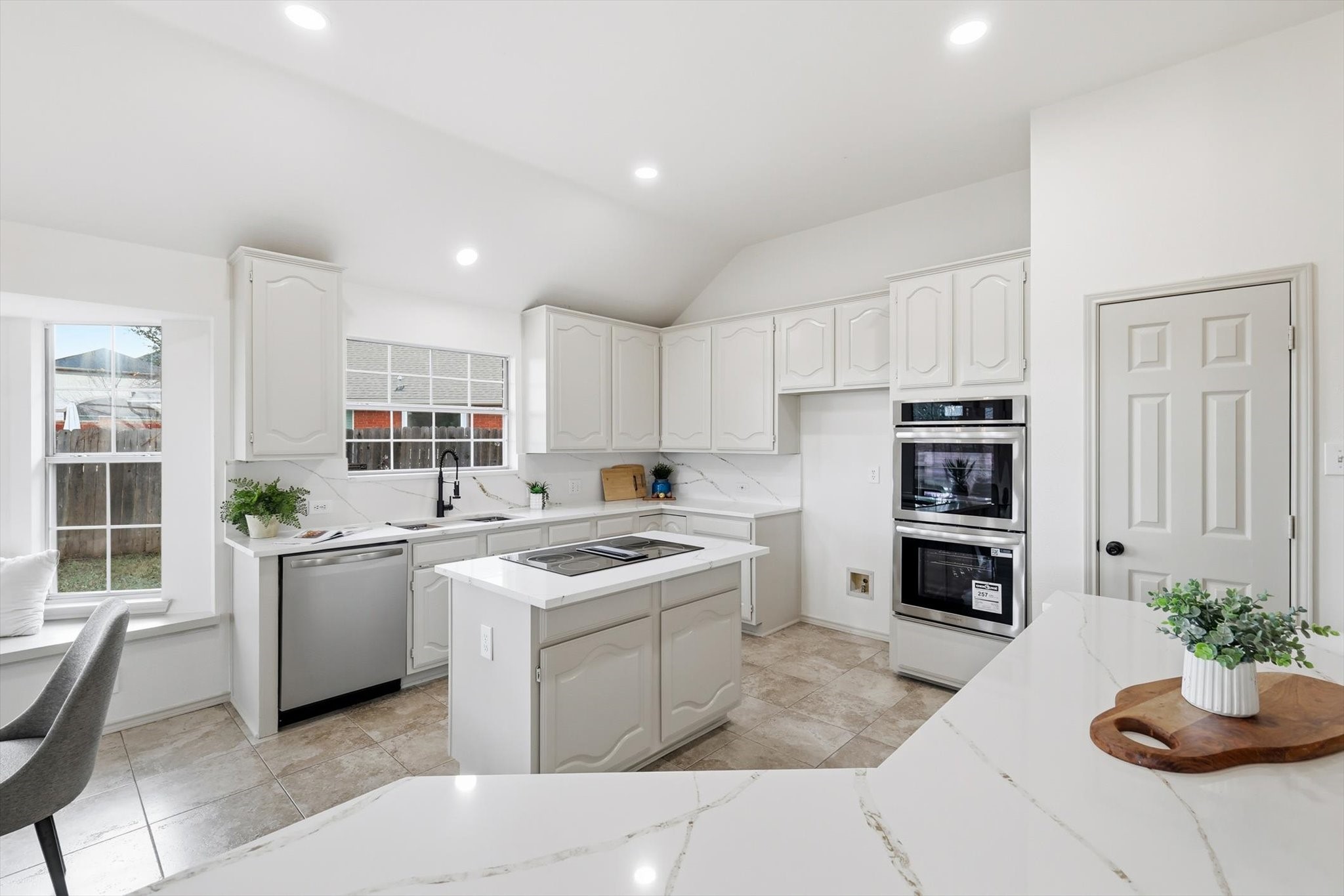 833 Tealwood Circle Flower Mound TX 75028