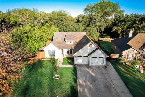121 Parkwood Court Azle TX 76020