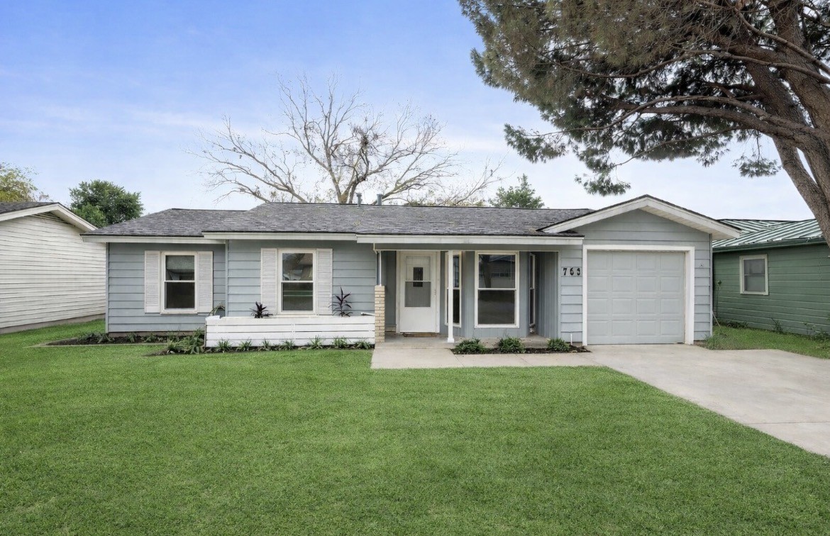 753 Cullum Avenue Hurst TX 76053