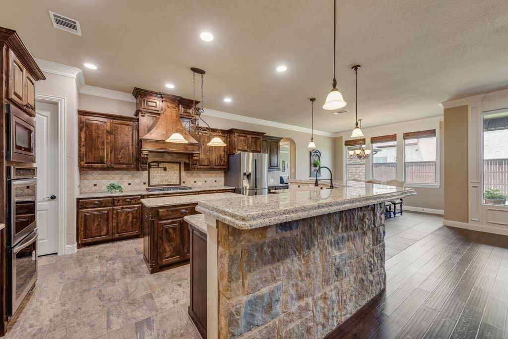 8704 Shadywood Lane North Richland Hills TX 76182