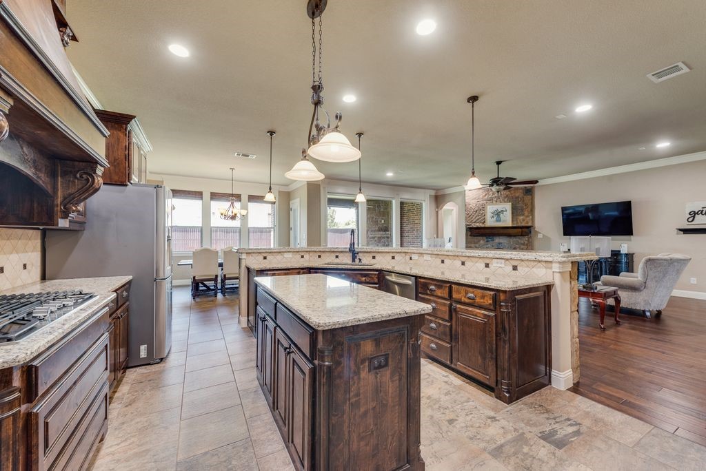 8704 Shadywood Lane North Richland Hills TX 76182