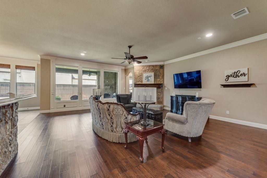 8704 Shadywood Lane North Richland Hills TX 76182