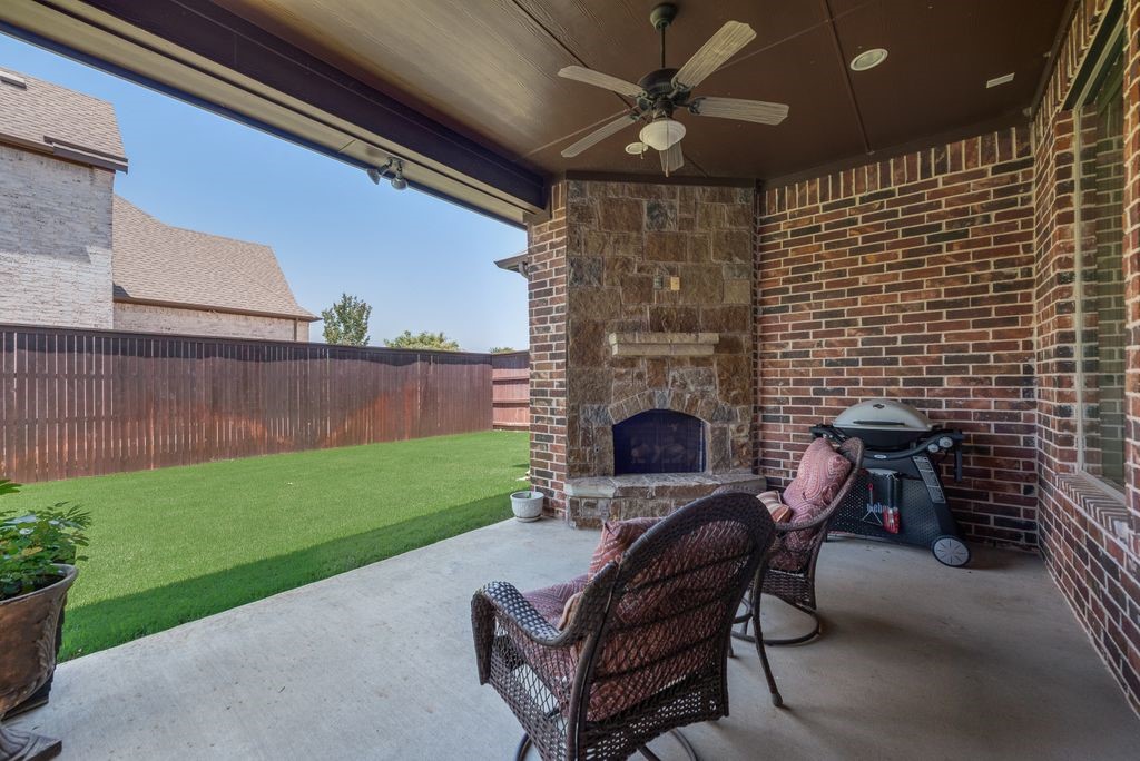 8704 Shadywood Lane North Richland Hills TX 76182