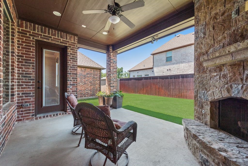 8704 Shadywood Lane North Richland Hills TX 76182